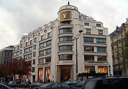 Louis-Vuitton-Paris.jpg